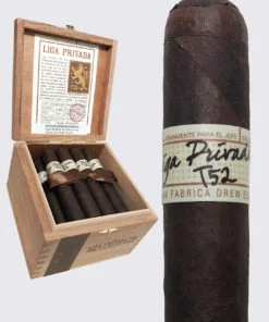 Drew Estate Liga Privada T52 Robusto Review