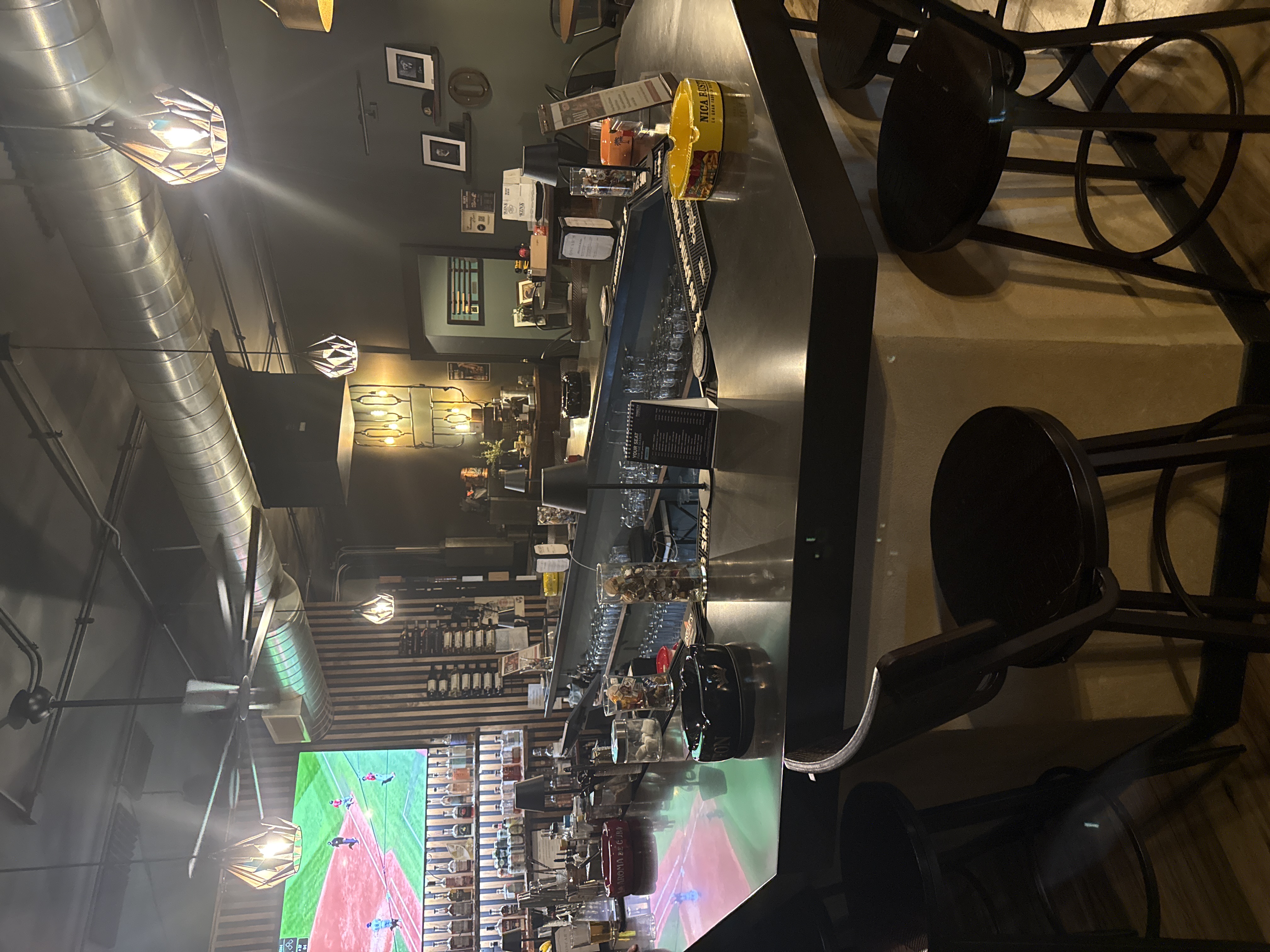 Oscar's Cigar & Sports Lounge