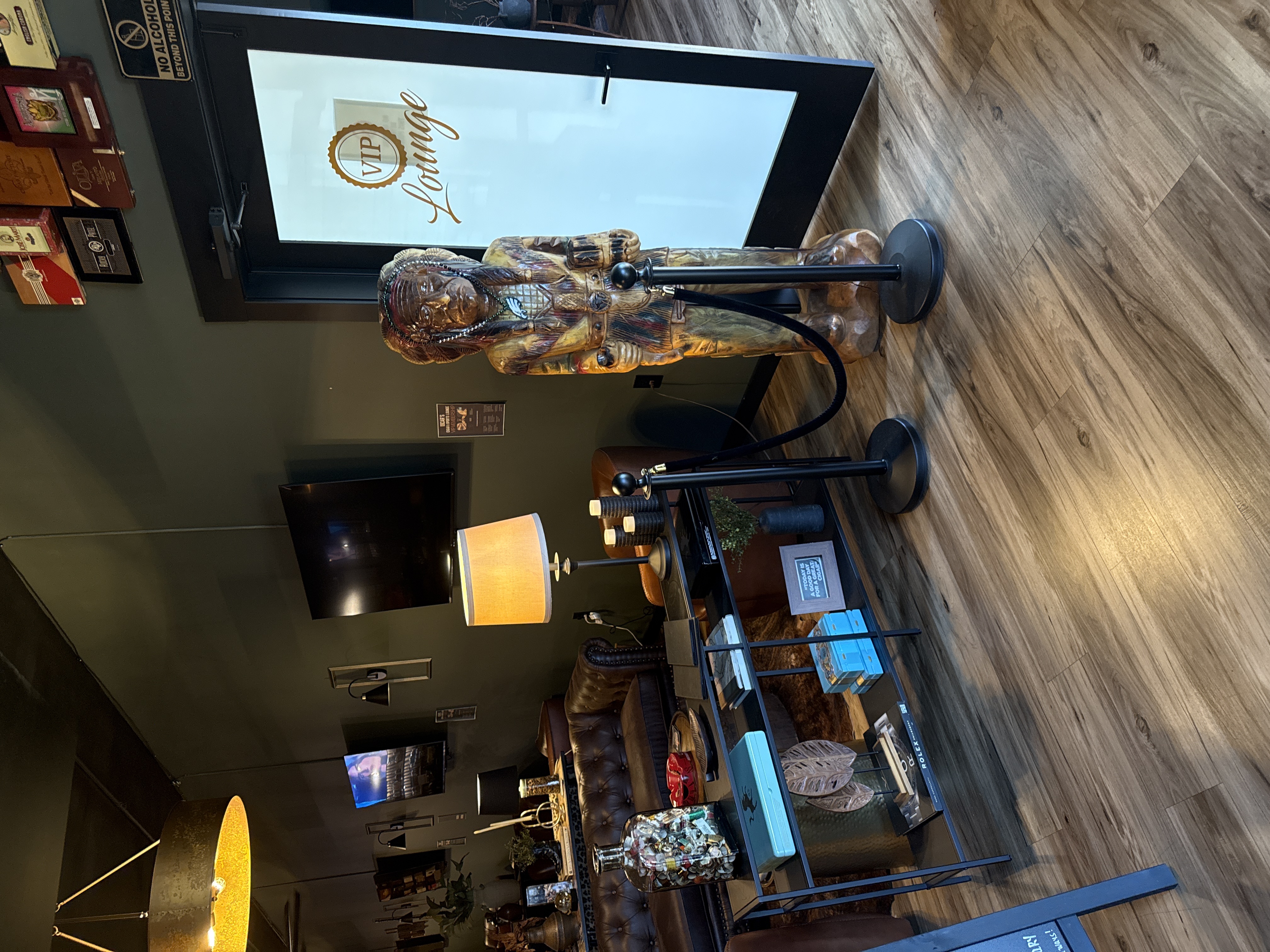 Oscar's Cigar & Sports Lounge