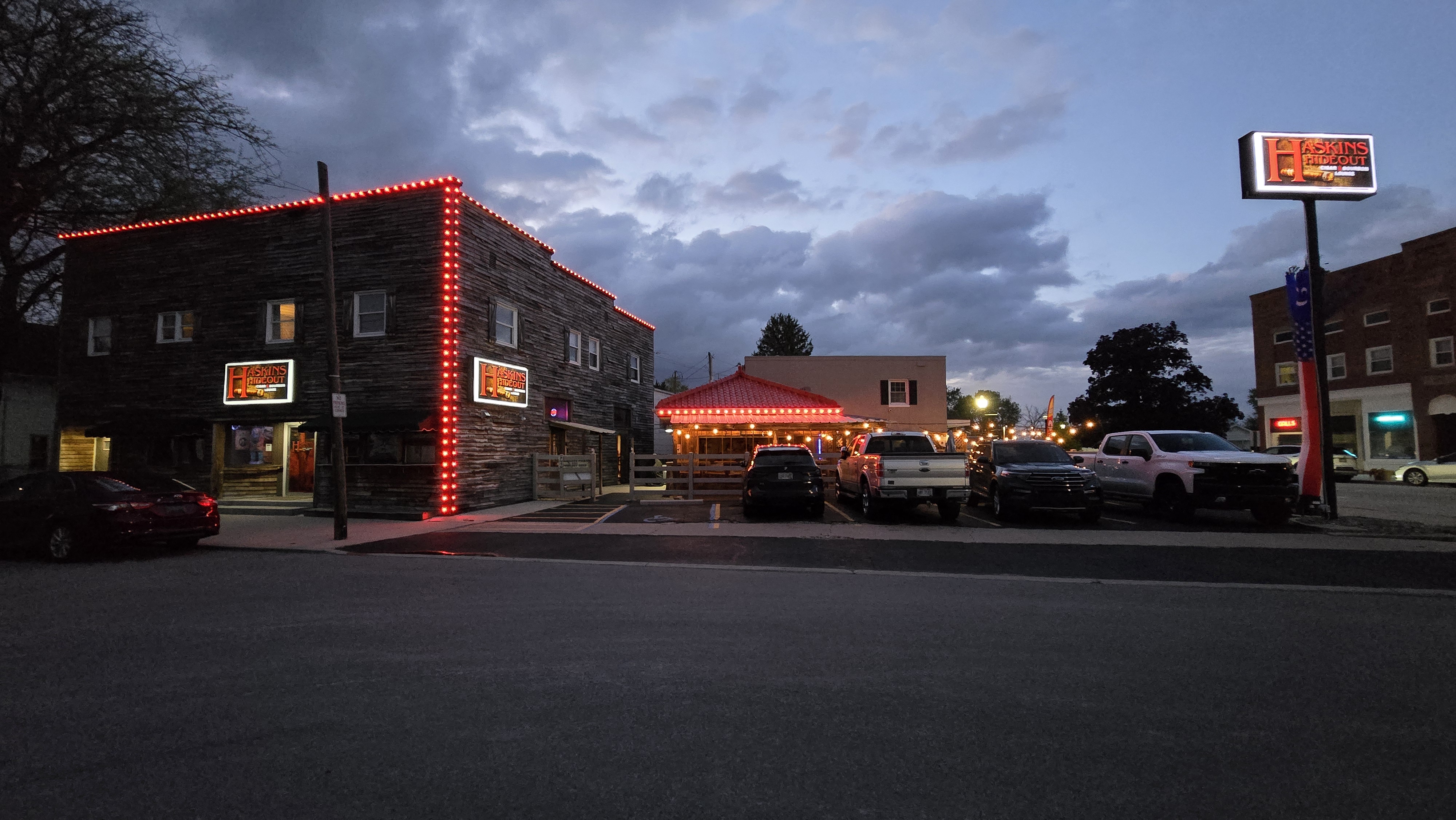Haskins Hideout Cigar And Bourbon Lounge